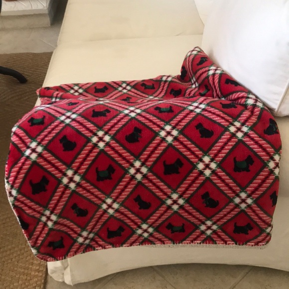 Berkshire Bedding Berkshire Scottie Dogs Throw Blanket With Sherpa